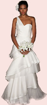 Ассиметричный фасон свадебного платья